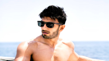 Ranveer Singh sheds clothes, does a striptease in Befikre