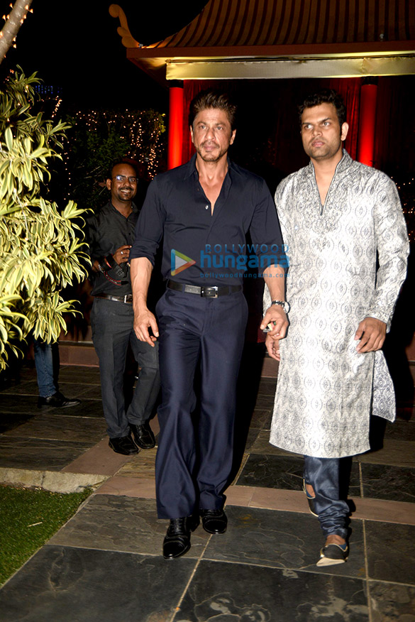 Shah Rukh Khan and many more at Sachin Joshi’s Diwali bash