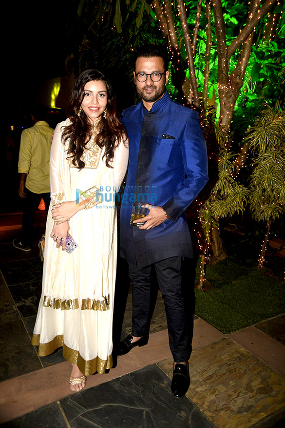 srk and many more at sachin joshis diwali bash 7