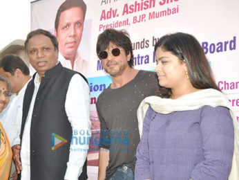 Shah Rukh Khan graces Band Stand Beautification initiative