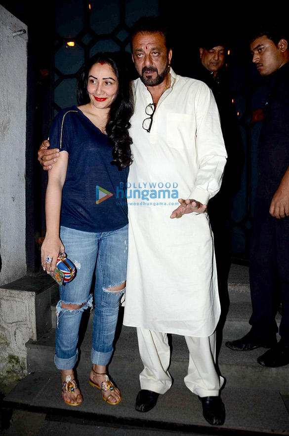Sanjay Dutt, Suniel Shetty and Abhishek Kapoor snapped post dinner at The Korner House Sanjay Dutt, Suniel Shetty and Abhishek Kapoor snapped post dinner at The Korner House