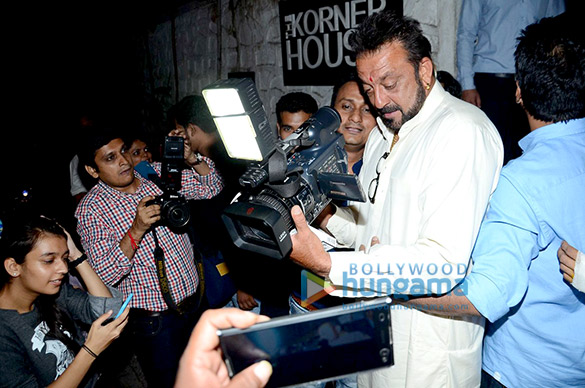 sanjay dutt sunil shetty and abhishek kapoor snapped post dinner at the korner house 7