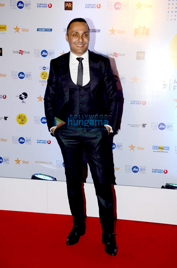 sanjay sonam rajkumar at mami closing night 17