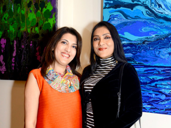 Shilpa Shetty, Kimi Katkar & Gauahar Khan at the private viewing of Anu Malhotra's art show