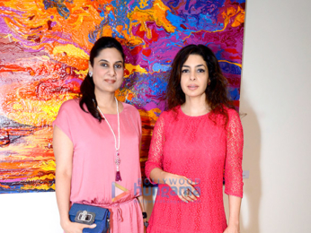 Shilpa Shetty, Kimi Katkar & Gauahar Khan at the private viewing of Anu Malhotra's art show