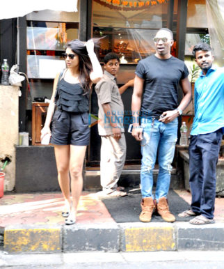 Shriya Saran & Dwayne Bravo snapped post lunch at Indigo