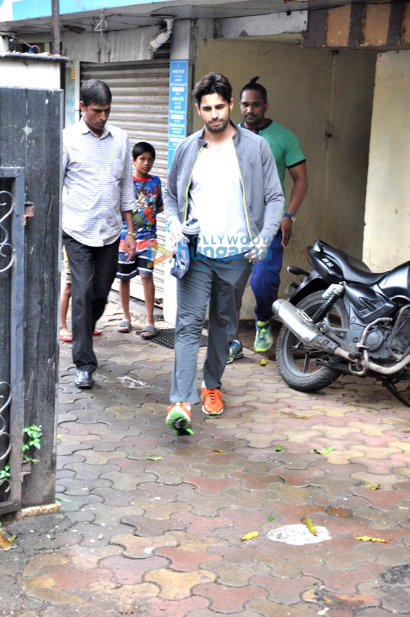 sidharth snapped post gym session 2