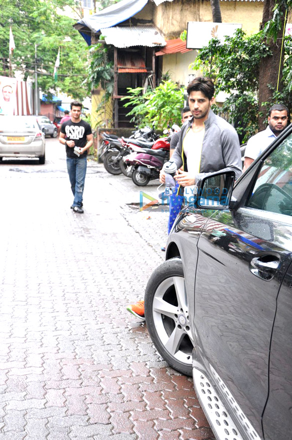 sidharth snapped post gym session 3