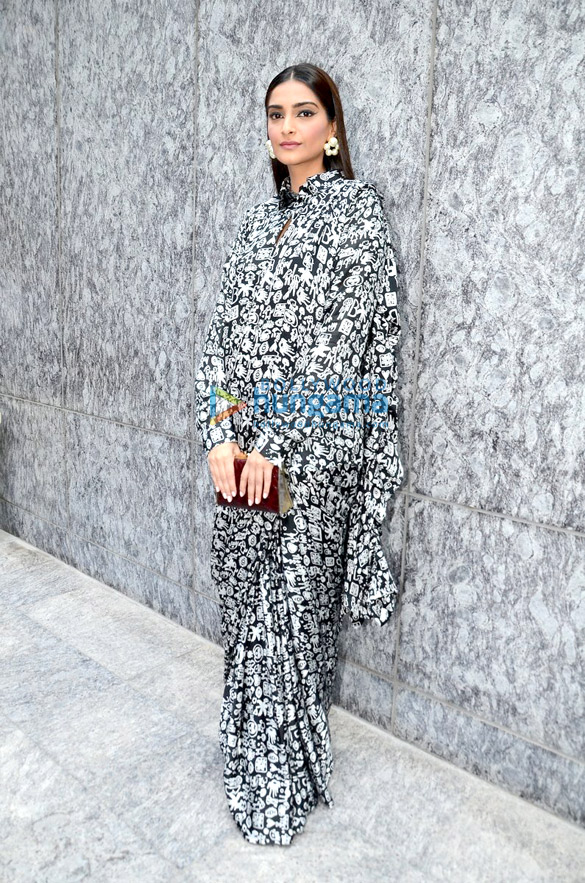 sonam kapoor pledges her support 3