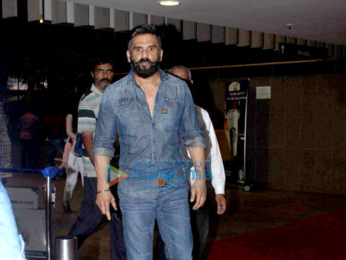 Sridevi, Juhi Chawla and Suniel Shetty snapped at the airport