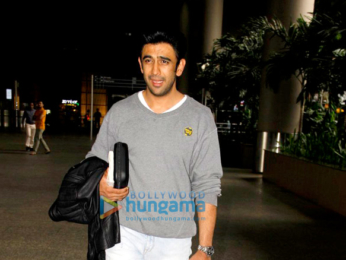 Suniel Shetty, Disha Patani & Amit Sadh snapped at the airport