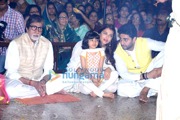 the bachchans grace the durga ashtami puja in mumbai 4