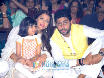 The Bachchan's grace the Durga Ashtami puja in Mumbai