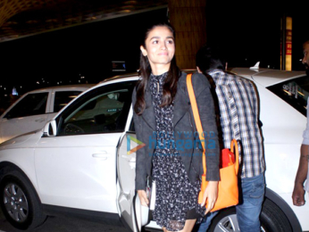 Varun Dhawan & Alia Bhatt depart for 'Badrinath Ki Dulhania's shoot in Singapore