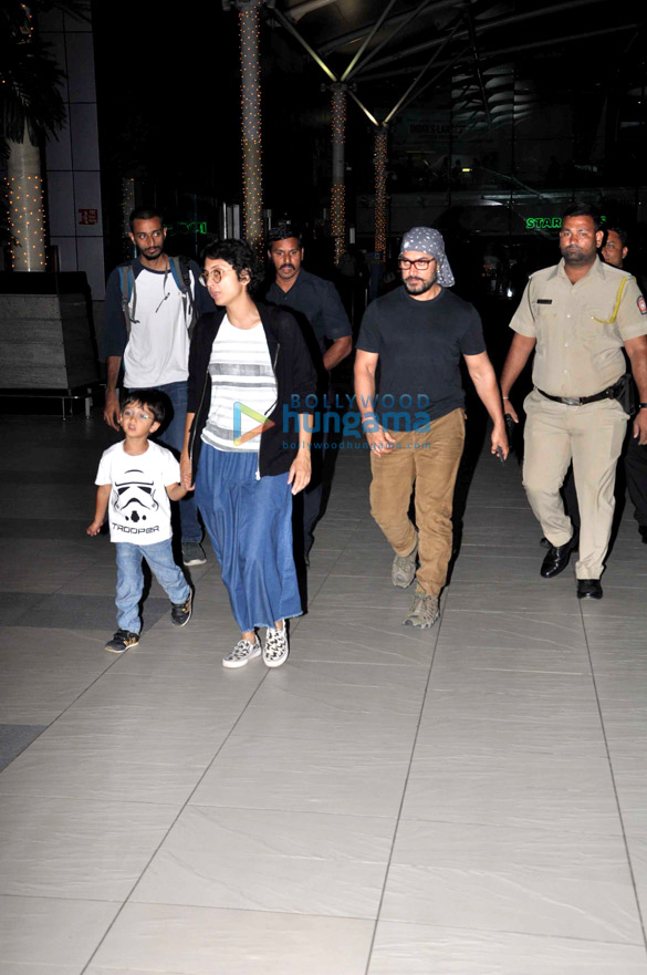 aamir khan family returns from holiday 5