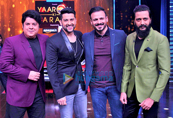 Riteish Deshmukh, Aftab Shivdasani & Vivek Oberoi on the sets of ‘Yaaron Ki Baraat’ Riteish Deshmukh, Aftab Shivdasani & Vivek Oberoi on the sets of ‘Yaaron Ki Baraat’