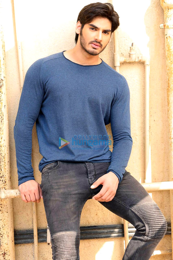 ahan shetty 02