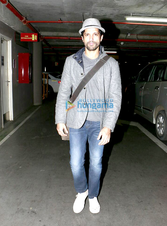 alia farhan and vivek snapped at the mumbai airport 5