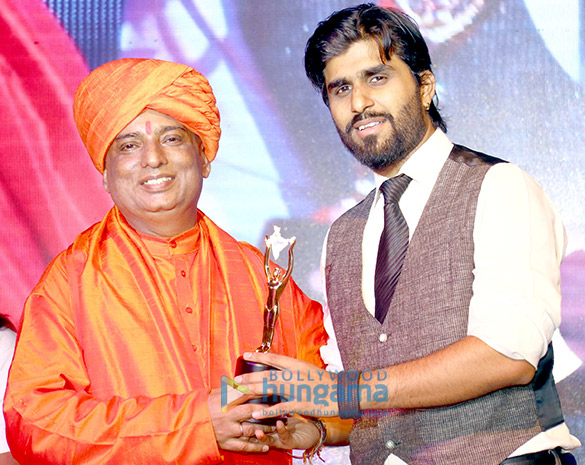 celebs grace bharat icon awards 10