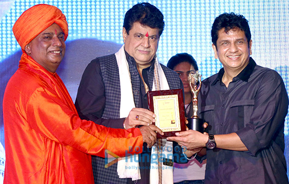 celebs grace bharat icon awards 7