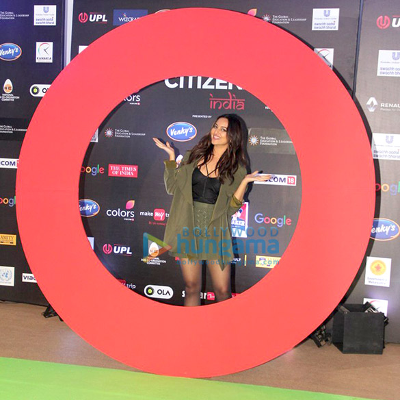 celebs grace global citizen festival india 2016 with coldplay 14