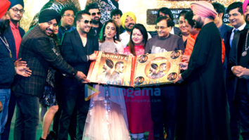 Daler Mehndi launches Mika Singh’s new single ‘Sohniye – The Gorgeous Girl’