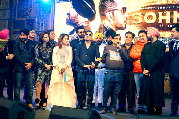 daler mehndi launches mika singhs new single sohniye the gorgeous girl 2