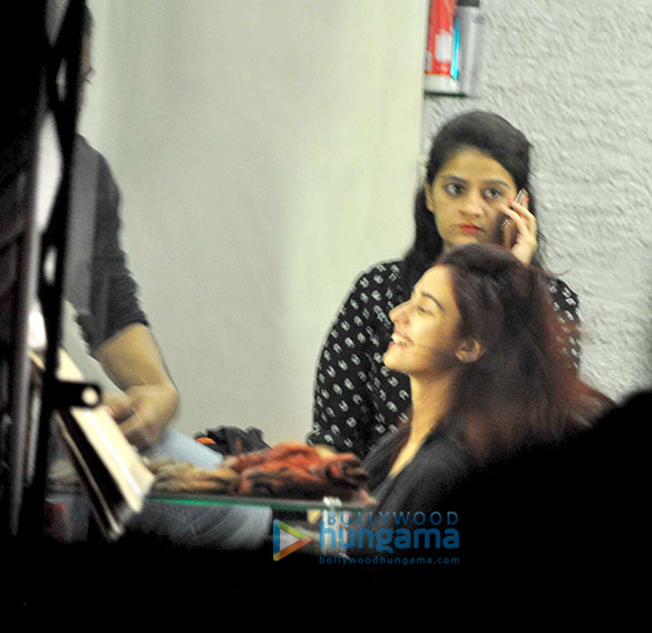 disha patani snapped at a salon in bandra 5