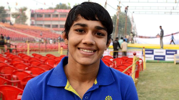 Aamir Khan Quiz: How Well Do Geeta Phogat & Babita Kumari Know Mr. Perfectionist Aamir Khan Quiz: How Well Do Geeta Phogat & Babita Kumari Know Mr. Perfectionist