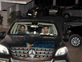Chris Martin snapped with Bollywood celebs at Farhan Akhtar's new pad