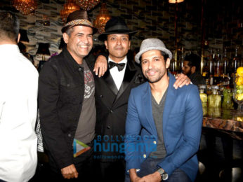 Farhan Akhtar & Sonakshi Sinha grace Ash Chandler’s Jazz musical show at ‘Luna Nudo Gusta’