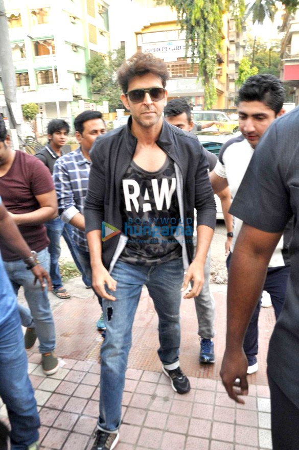 hrithik roshan at personal trainers gym launch 5