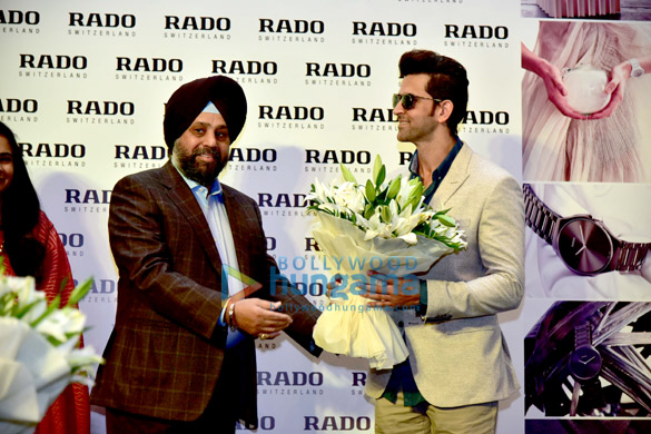 hrithik roshan at the launch of rados new watch in delhi 4