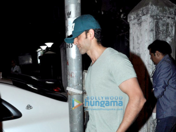 Hrithik Roshan snapped post 'Kaabil' meeting at Salim Merchant and Sulieman Merchant's office in Juhu