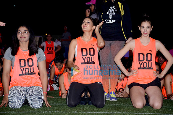 jacqueline fernandez kalki koechlin sakshi malik participate abdominal plank position for 60 seconds 1