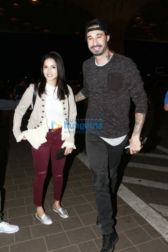 jacqueline fernandez and sunny leone snapped at the airport 3