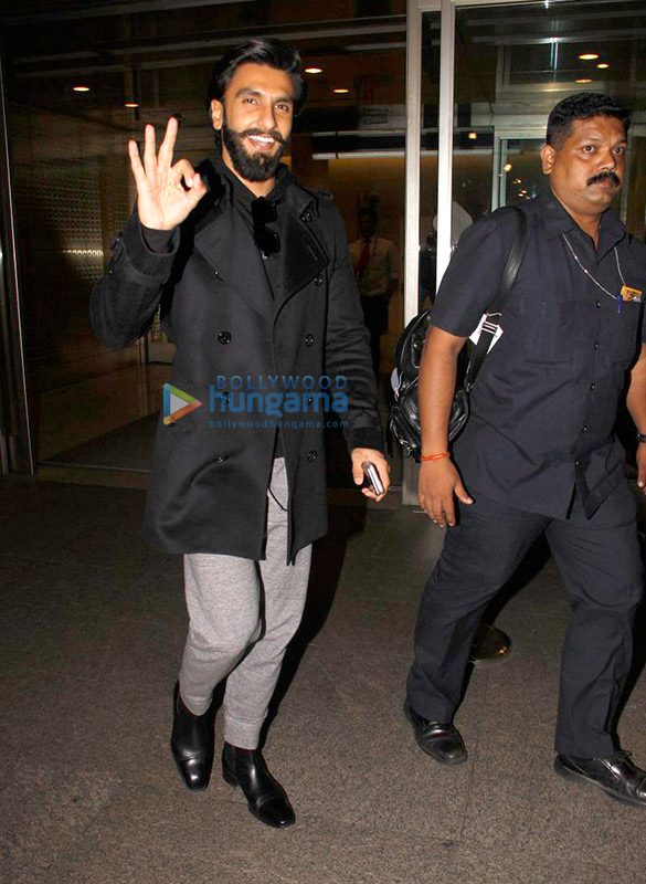 jacqueline ranveer snapped at the airport 5