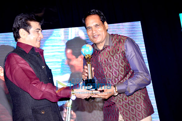 jeetendra snapped receiving the mumbai global achievers award 2016 9