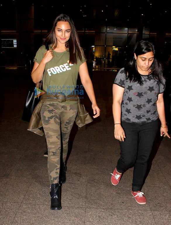 john and sonakshi snapped 4