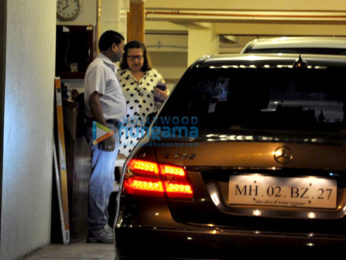 Karisma Kapoor & Babita Kapoor snapped in Bandra
