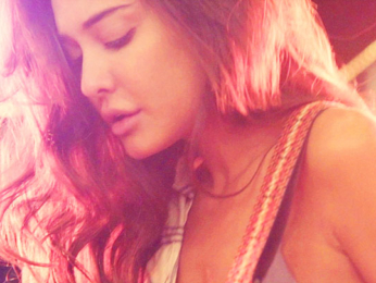 Lisa Haydon Looks Superhot In The Teaser Of ‘The Trip’