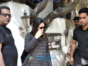 Mira Rajput Kapoor snapped post salon session at Hakim Aalim