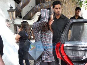 Mira Rajput Kapoor snapped post salon session at Hakim Aalim