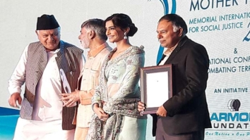 Check out: Sonam Kapoor collects Neerja Bhanot’s Mother Teresa Memorial International Award Check out: Sonam Kapoor collects Neerja Bhanot’s Mother Teresa Memorial International Award