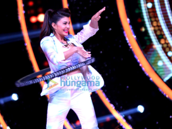 Jacqueline Fernandez, Farah Khan, Manish Paul & Karan Johar snapped on the sets of Jhalak Dikhhla Jaa
