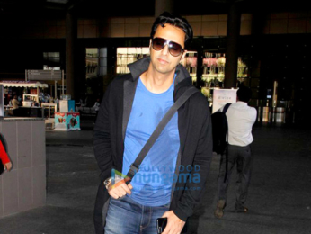 Parineeti Chopra, Varun Dhawan & Vidya Balan snapped at the airport