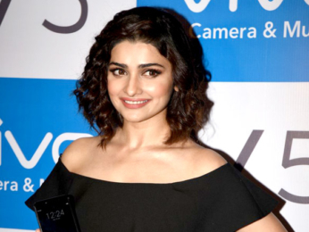 Prachi Desai launches VIVO's latest mobile