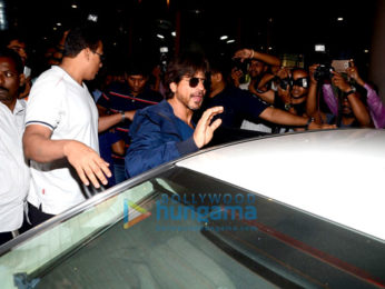 Shah Rukh Khan, Alia Bhatt & AbRam Khan return from Delhi post ‘Dear Zindagi’ promotions