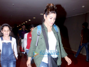 Salman Khan & Raveena Tandon snapped at the airport