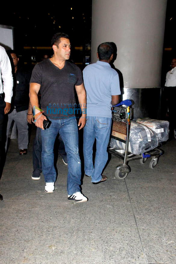 salman others snapped at international airport 10